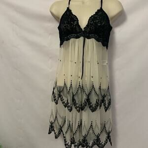 JONQUIL BY DIANE SAMANDI LINGERIE SIZE M‎